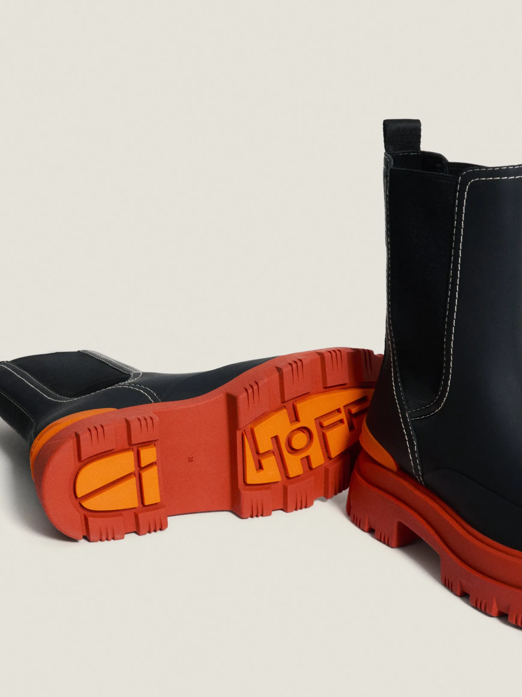 BOTTE LAKE NOIR