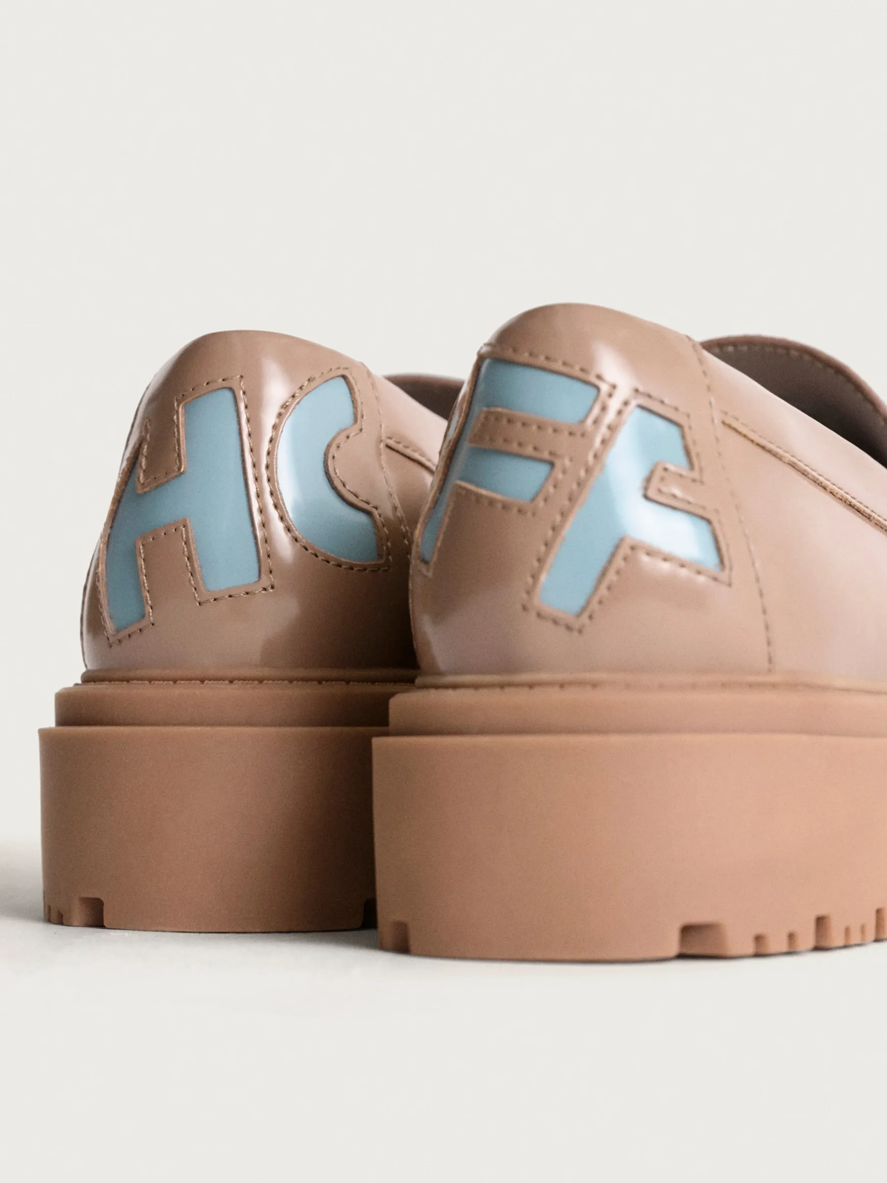 MOCASSIN SCHOOL TAUPE